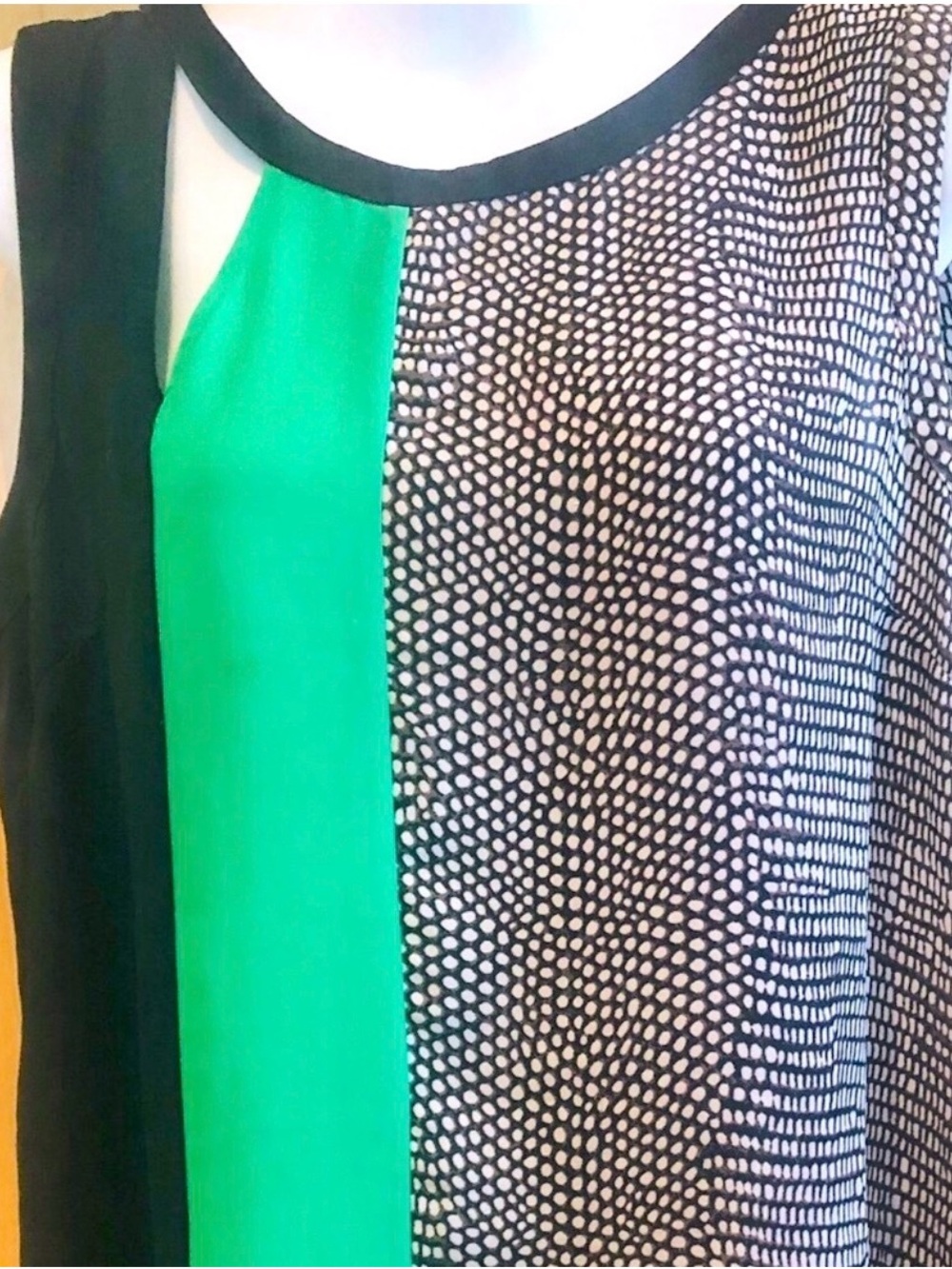BCBG Paris Black, Green and White Mixed-Print Sleeveless Top